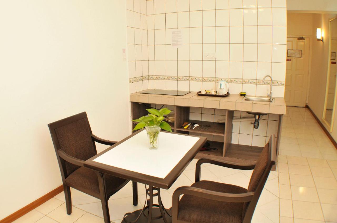 Promenade apartamento con servicio Kota Kinabalu Exterior foto